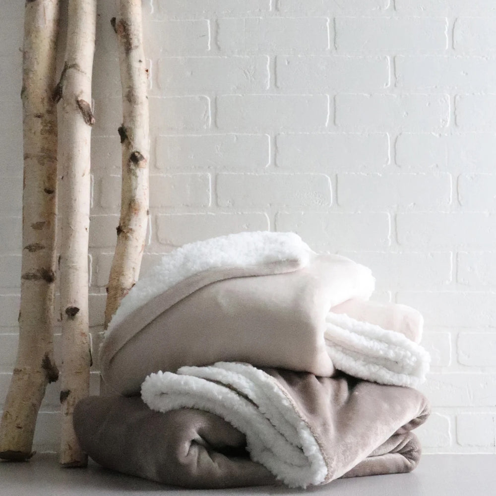 Microplush Sherpa Reverse Throw | Cream