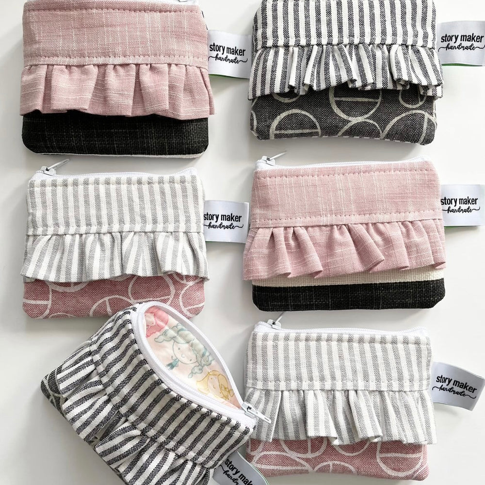 Mini Ruffle Zip Pouch